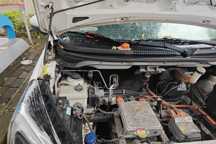 Used CHANGAN OSHAN Benni E-Star 2022 Qingxin Edition Colorful Model Lithium-NMC Engine Bay Right