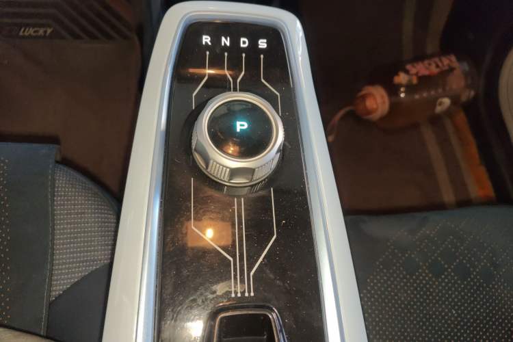 Used CHANGAN OSHAN Benni E-Star 2022 Qingxin Edition Colorful Model Lithium Iron Phosphate Gear Lever