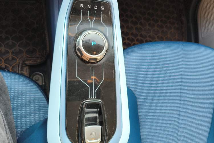 Used CHANGAN OSHAN Benni E-Star 2022 Qingxin Edition Colorful Model Lithium Iron Phosphate Gear Lever