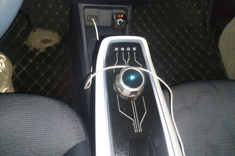 Used CHANGAN OSHAN Benni E-Star 2022 Qingxin Edition Colorful Model Lithium Iron Phosphate Gear Lever