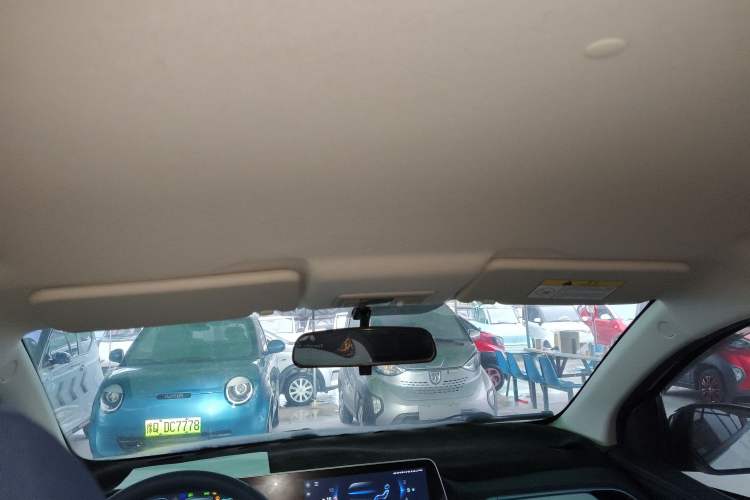 Used CHANGAN OSHAN Benni E-Star 2022 Charming Edition Colorful Model Lithium Iron Phosphate Headliner