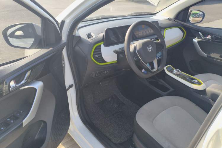 Used CHANGAN OSHAN Benni E-Star 2022 Qingxin Edition Colorful Model Lithium-NMC Interior 3