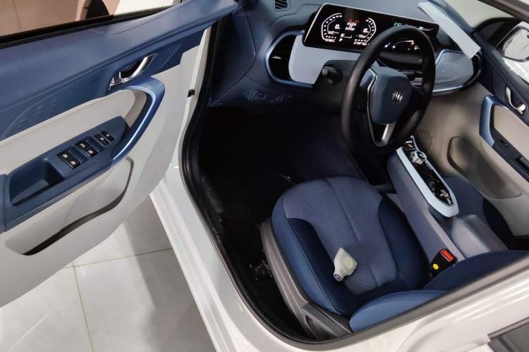 Used CHANGAN OSHAN Benni E-Star 2022 Qingxin Edition Colorful Model Lithium Iron Phosphate Interior 3