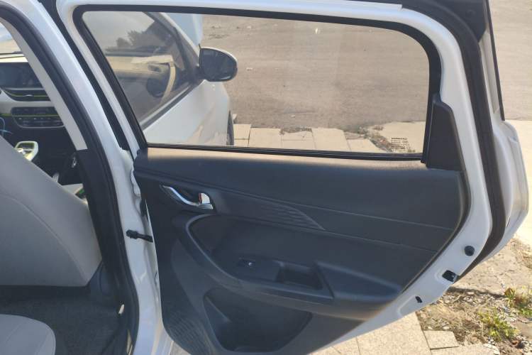 Used CHANGAN OSHAN Benni E-Star 2022 Qingxin Edition Colorful Model Lithium-NMC Interior 6