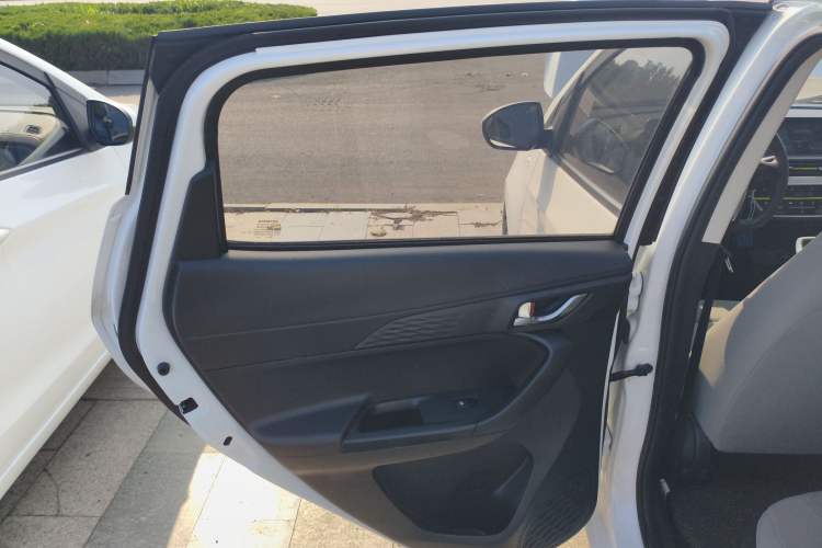 Used CHANGAN OSHAN Benni E-Star 2022 Qingxin Edition Colorful Model Lithium-NMC Interior 8