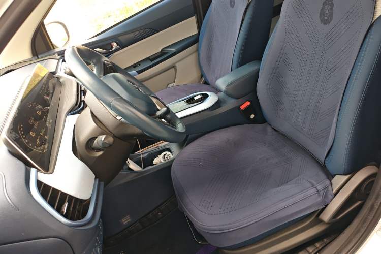 Used CHANGAN OSHAN Benni E-Star 2022 Qingxin Edition Colorful Model Lithium-NMC Left Front Seat