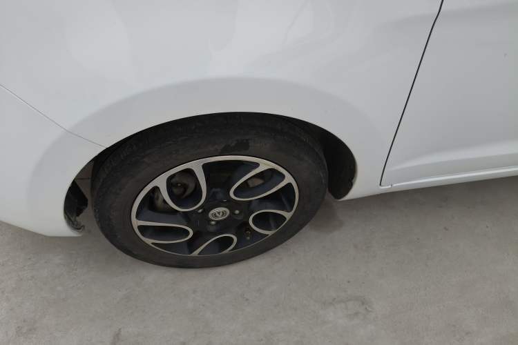 Used CHANGAN OSHAN Benni E-Star 2022 National Edition Colorful Limited Edition (Fast-Charging Version) Lithium Iron Phosphate Left Front Wheel Hub