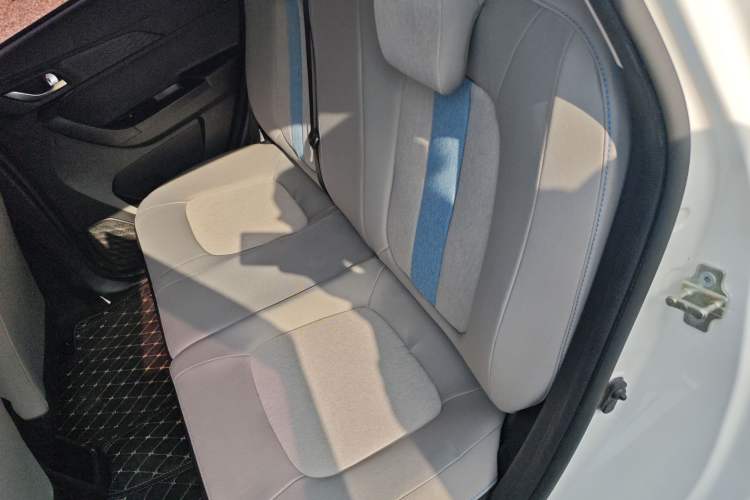 Used CHANGAN OSHAN Benni E-Star 2022 Qingxin Edition Colorful Model Lithium-NMC Left Rear Seat