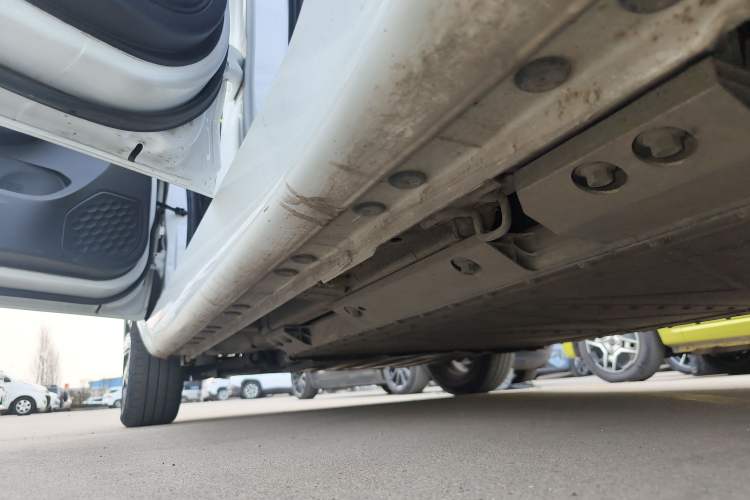 Used CHANGAN OSHAN Benni E-Star 2022 Qingxin Edition Colorful Model Lithium Iron Phosphate Left Side Sill