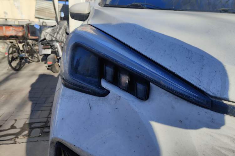 Used CHANGAN OSHAN Benni E-Star 2022 Qingxin Edition Colorful Model Lithium Iron Phosphate Right Front Headlight