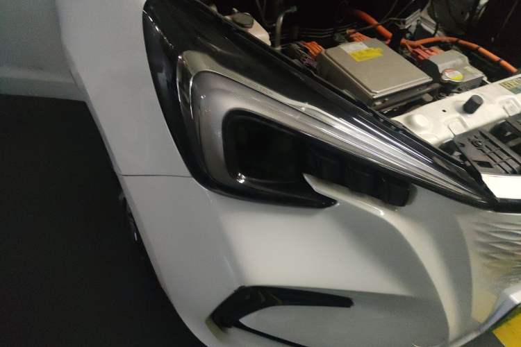 Used CHANGAN OSHAN Benni E-Star 2022 Qingxin Edition Colorful Model Lithium Iron Phosphate Right Front Headlight