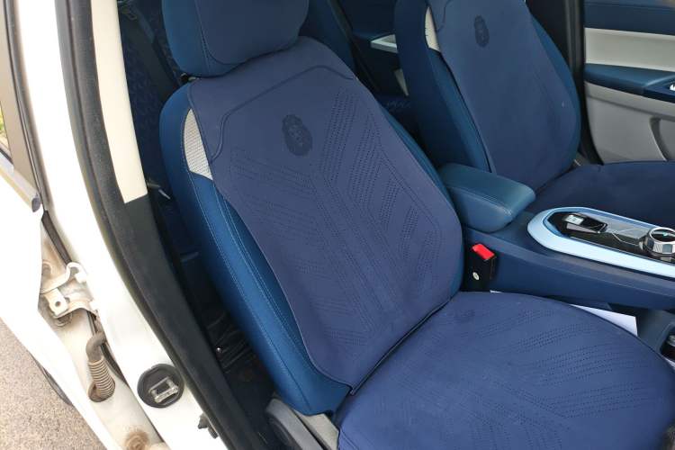 Used CHANGAN OSHAN Benni E-Star 2022 Qingxin Edition Colorful Model Lithium-NMC Right Front Seat