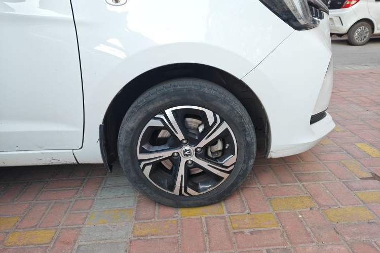 Used CHANGAN OSHAN Benni E-Star 2022 Qingxin Edition Colorful Model Lithium Iron Phosphate Right Front Wheel Hub
