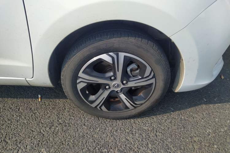 Used CHANGAN OSHAN Benni E-Star 2022 Charming Edition Colorful Model Lithium Iron Phosphate Right Front Wheel Hub