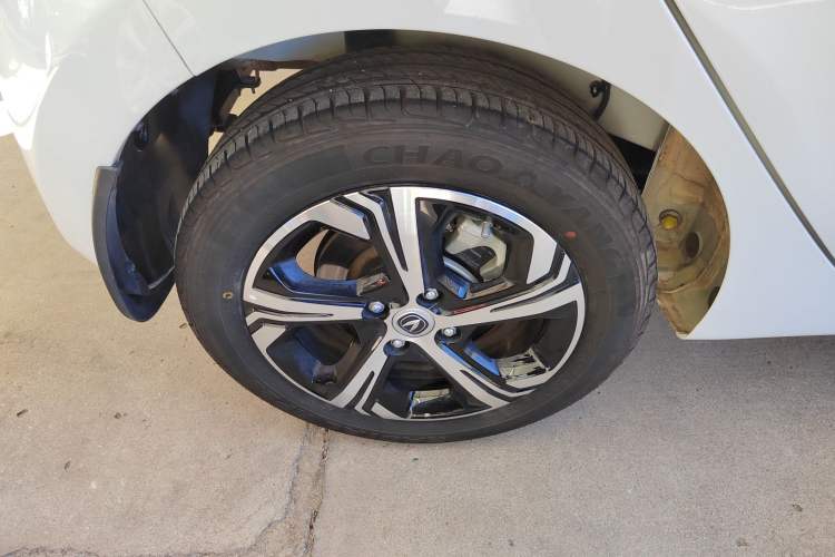 Used CHANGAN OSHAN Benni E-Star 2022 Qingxin Edition Colorful Model Lithium Iron Phosphate Right Rear Wheel Hub