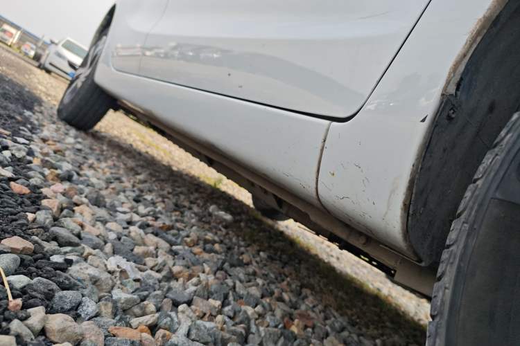Used CHANGAN OSHAN Benni E-Star 2022 Qingxin Edition Colorful Model Lithium-NMC Right Side Sill