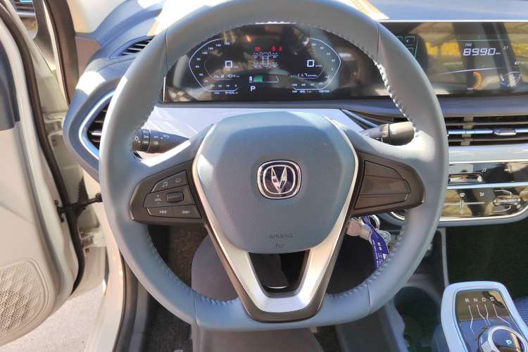 Used CHANGAN OSHAN Benni E-Star 2022 Qingxin Edition Colorful Model Lithium Iron Phosphate Steering Wheel