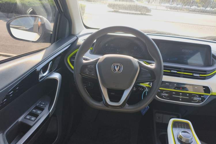 Used CHANGAN OSHAN Benni E-Star 2022 Qingxin Edition Colorful Model Lithium-NMC Steering Wheel
