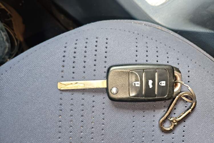 Used CHANGAN OSHAN Benni E-Star 2022 Qingxin Edition Colorful Model Lithium-NMC Vehicle Key