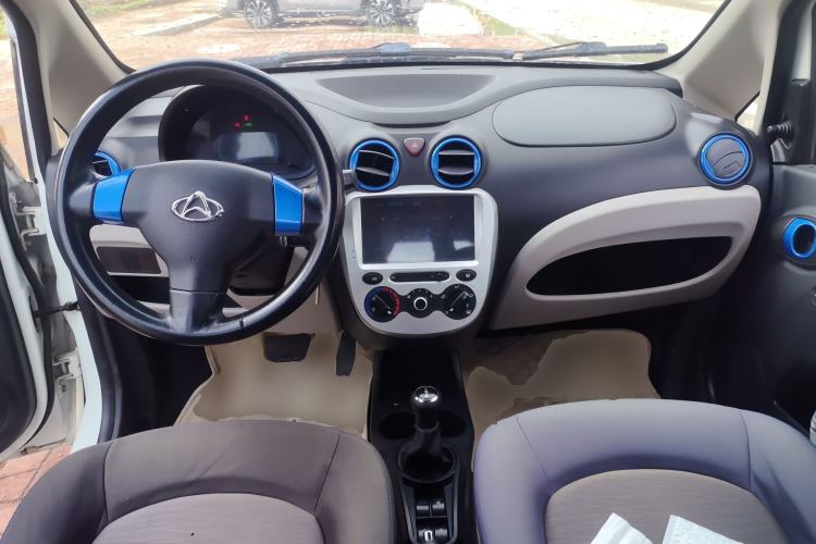 Used CHANGAN OSHAN Benni mini-e 2017 Standard Model Center Console