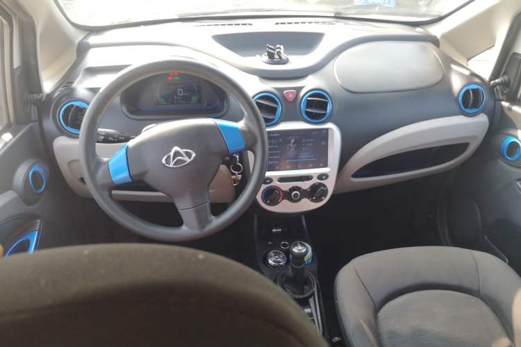 Used CHANGAN OSHAN Benni mini-e 2017 Standard Model Center Console