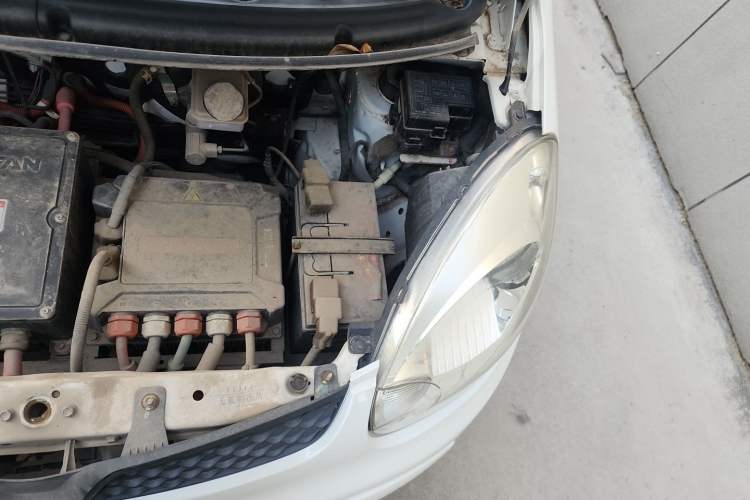Used CHANGAN OSHAN Benni mini-e 2017 Standard Model Engine Bay Left