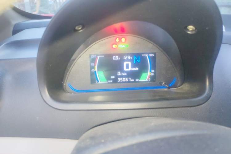Used CHANGAN OSHAN Benni mini-e 2017 Standard Model Odometer Close Up
