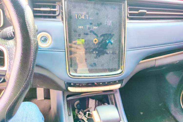 Used CHANGAN OSHAN COS1 2018 1.5T Automatic Yue 7-Seater Audio And AC Panel