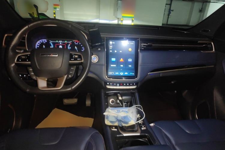 Used CHANGAN OSHAN COS1 2018 1.5T Automatic Smart 7-Seater Center Console