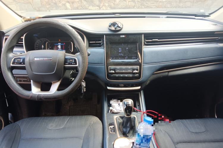 Used CHANGAN OSHAN COS1 2018 1.5T Manual 7-Seater Center Console