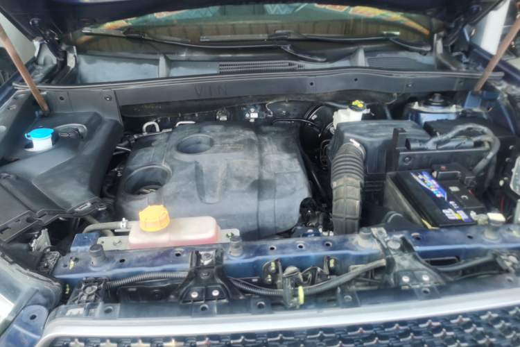 Used CHANGAN OSHAN COS1 2018 1.5T Automatic Smart 7-Seater Engine Bay