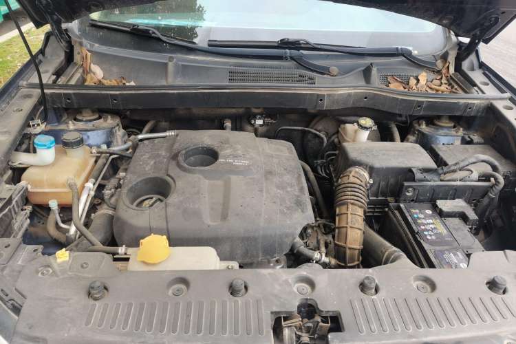 Used CHANGAN OSHAN COS1 2018 1.5T Automatic 7-Seater Engine Bay