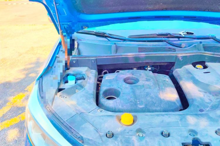 Used CHANGAN OSHAN COS1 2018 1.5T Automatic Yue 7-Seater Engine Bay Right