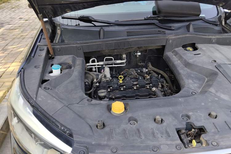 Used CHANGAN OSHAN COS1 2018 1.5T Automatic Smart 7-Seater Engine Bay Right