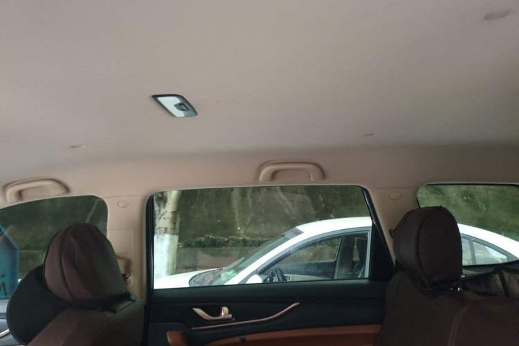 Used CHANGAN OSHAN COS1 2018 1.5T Automatic 7-Seater Headliner
