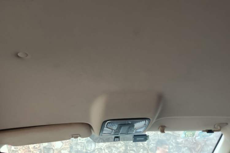 Used CHANGAN OSHAN COS1 2018 1.5T Manual 7-Seater Headliner