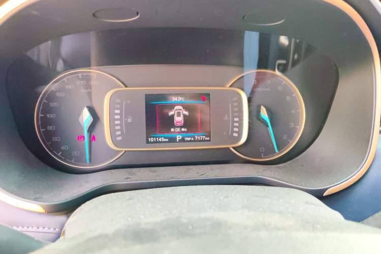 Used CHANGAN OSHAN COS1 2018 1.5T Automatic Yue 7-Seater Instrument Cluster