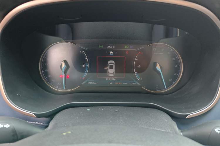 Used CHANGAN OSHAN COS1 2018 1.5T Automatic Miao 7-Seater Instrument Cluster