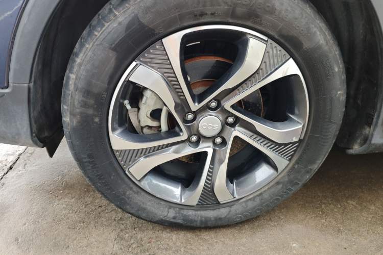 Used CHANGAN OSHAN COS1 2018 1.5T Automatic Miao 7-Seater Left Front Wheel Hub