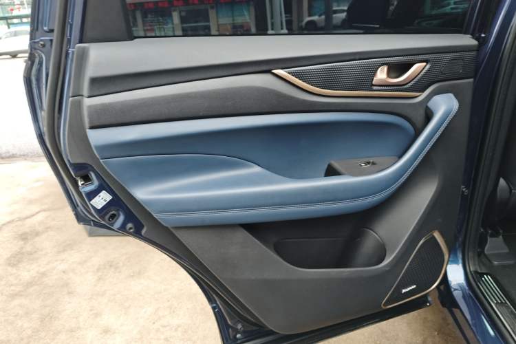 Used CHANGAN OSHAN COS1 2018 1.5T Automatic Miao 7-Seater Left Rear Door Interior