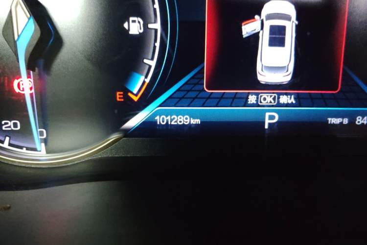 Used CHANGAN OSHAN COS1 2018 1.5T Automatic Miao 7-Seater Odometer Close Up