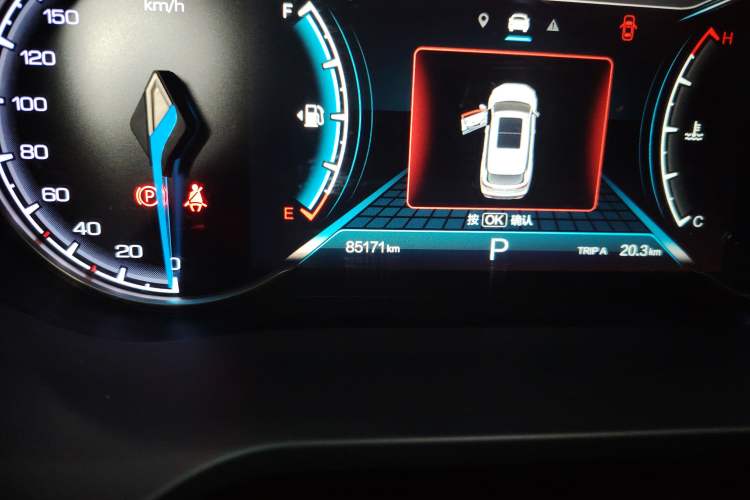 Used CHANGAN OSHAN COS1 2018 1.5T Automatic Miao 7-Seater Odometer Close Up