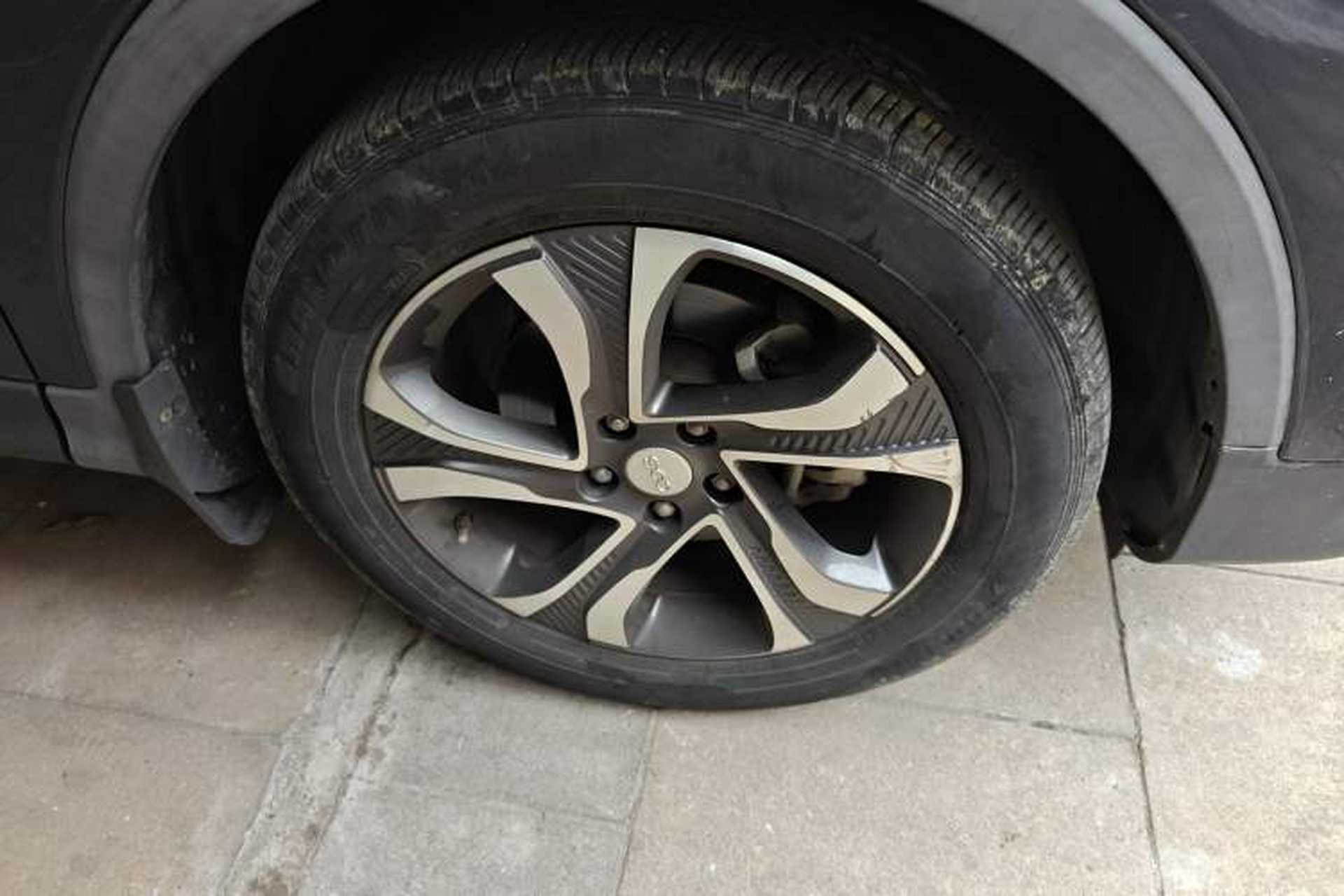 Used CHANGAN OSHAN COS1 2018 1.5T Automatic Smart 7-Seater Right Front Wheel Hub