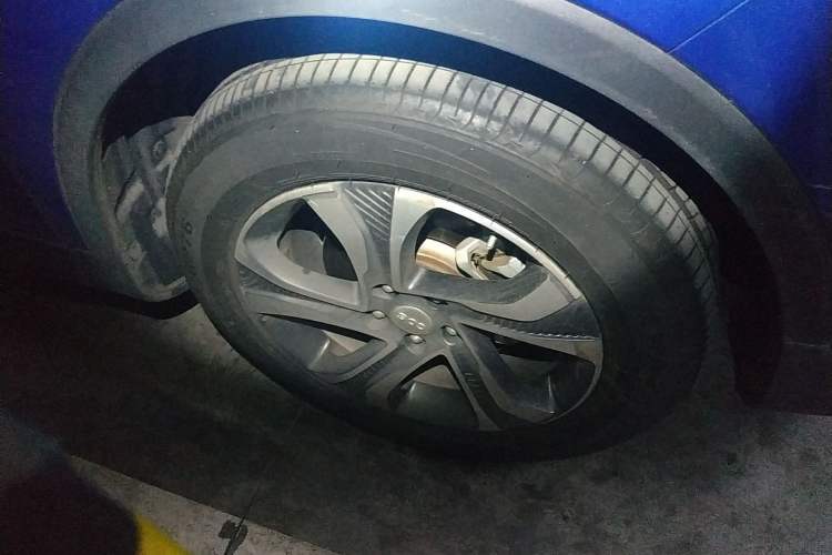 Used CHANGAN OSHAN COS1 2018 1.5T Automatic Miao 7-Seater Right Front Wheel Hub