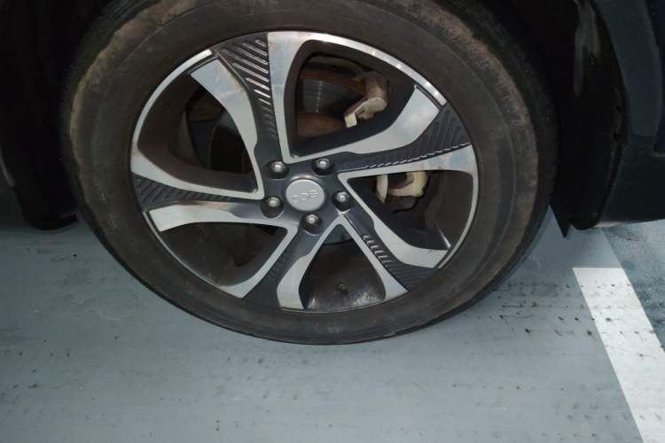 Used CHANGAN OSHAN COS1 2018 1.5T Automatic Miao 7-Seater Right Front Wheel Hub