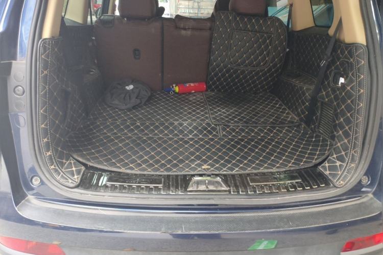 Used CHANGAN OSHAN COS1 2018 1.5T Automatic 7-Seater Trunk