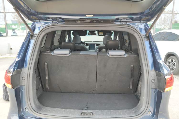 Used CHANGAN OSHAN COS1 2018 1.5T Automatic Yue 6-Seater Trunk