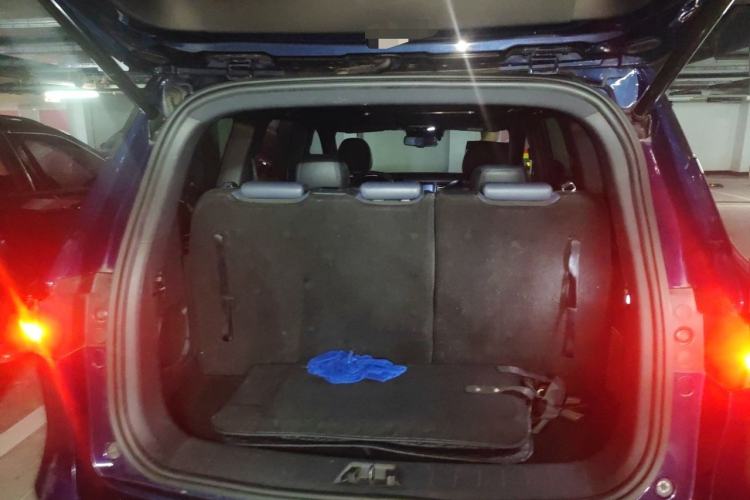 Used CHANGAN OSHAN COS1 2018 1.5T Automatic Smart 7-Seater Trunk