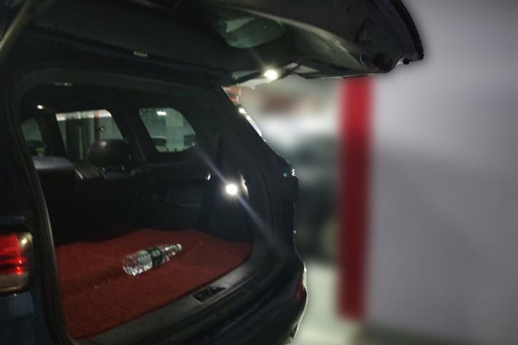 Used CHANGAN OSHAN COS1 2018 1.5T Automatic Miao 7-Seater Trunk