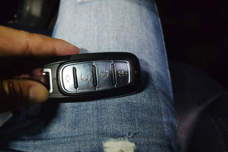 Used CHANGAN OSHAN COS1 2018 1.5T Automatic Miao 7-Seater Vehicle Key